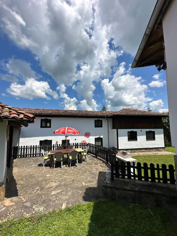 Lavender And Poppy Cottages Bebrovo Ngoại thất bức ảnh